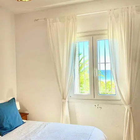 In Romantic, Private Beachvilla Apartment *