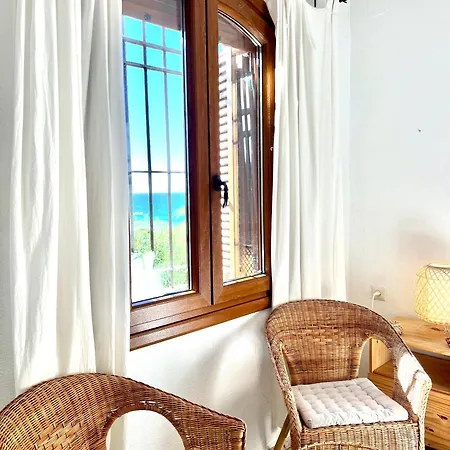 Apartment In Romantic, Private Beachvilla *